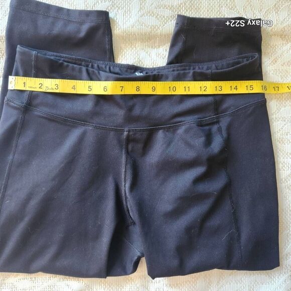 All In Motion black capri athletic pants - Picture 4 of 5